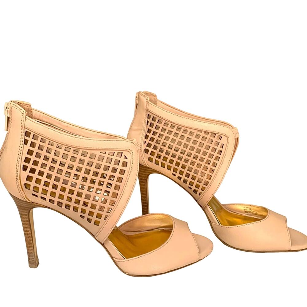 Women's Jessica Simpson Mesh Taupe Zipper Back Heels Size 8